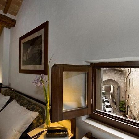 Hotel Il Castello Assisi Esterno foto