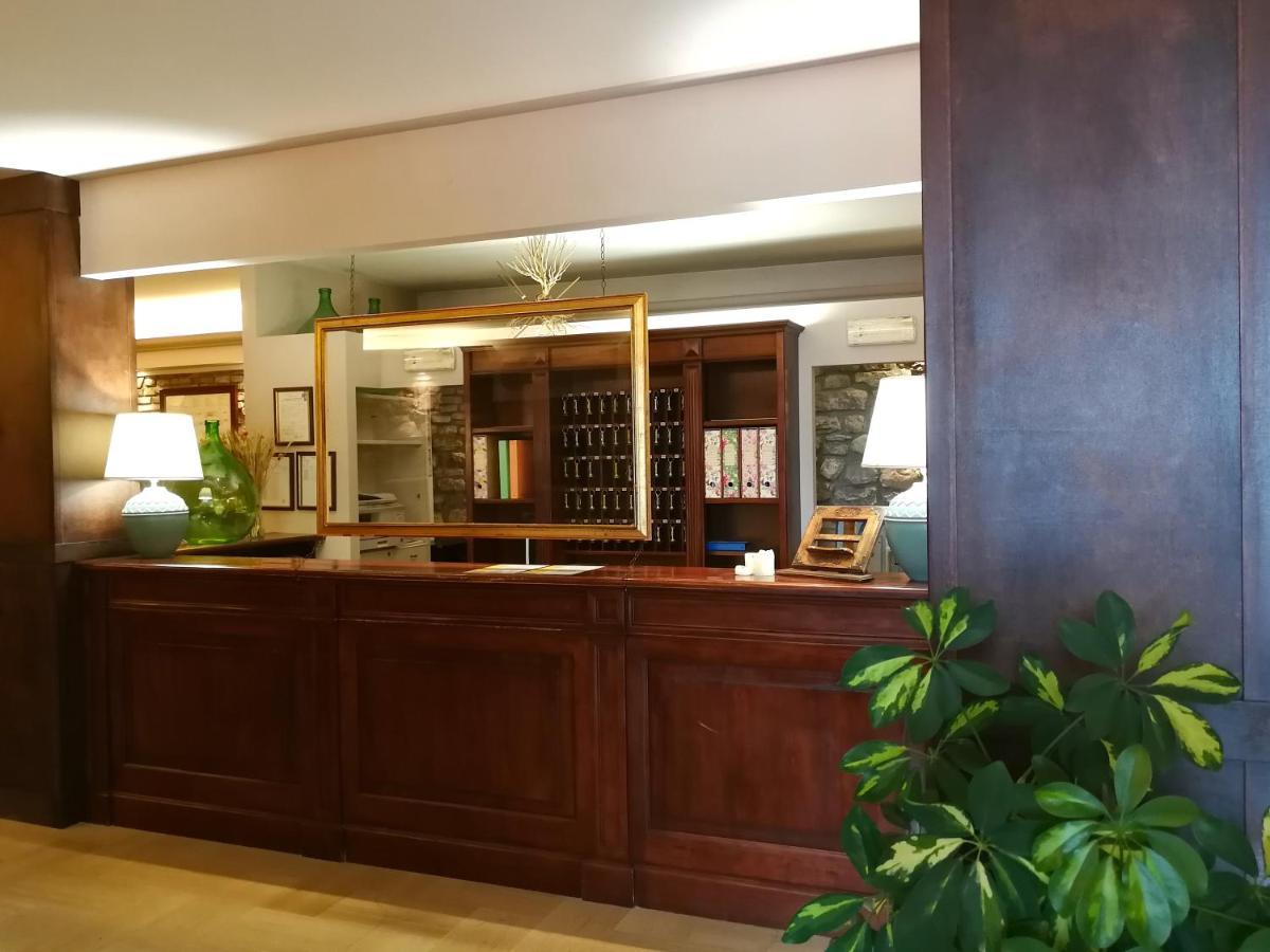 Hotel Il Castello Assisi Esterno foto