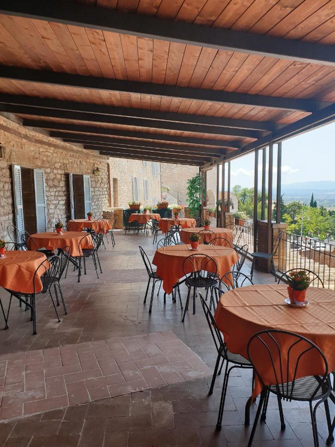 Hotel Il Castello Assisi Esterno foto
